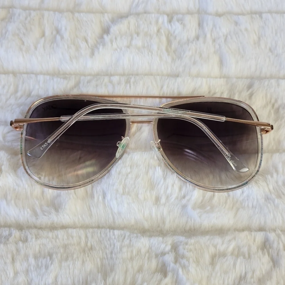 024 Quay Australia Aviator Sunglasses in Gold with Brown Gradient Lenses